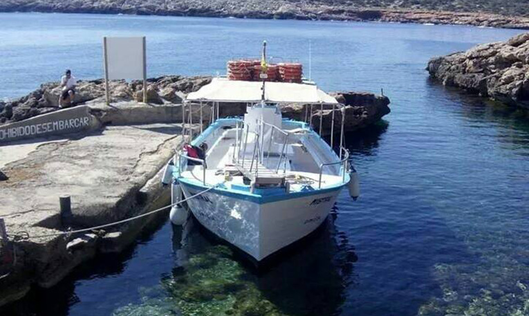 Ibiza sea boat party for 38 Passengers